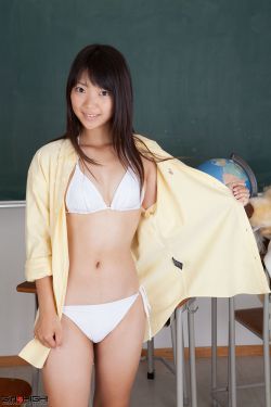 18禁美女裸体网站免费扒内衣